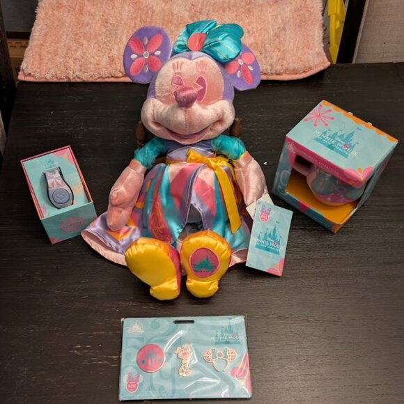 ⬇️PD⬇️DISNEY MINNIE MOUSE + Pin Set,Cup & Magic Band LIMITED RELEASE COLLECTIBLE - Picture 7 of 9
